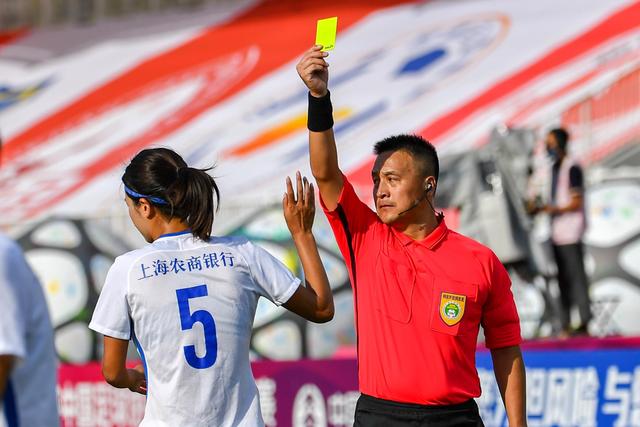 贝弗利：韦德等人想看哈登输抢七 然后把后者的传奇扔进垃圾桶